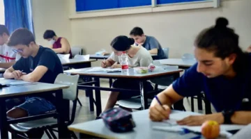 صدمة في المجتمع الإسرائيلي بعد رسوب 97 بالمئة من طلبة الشهادة الإعدادية بالعلوم